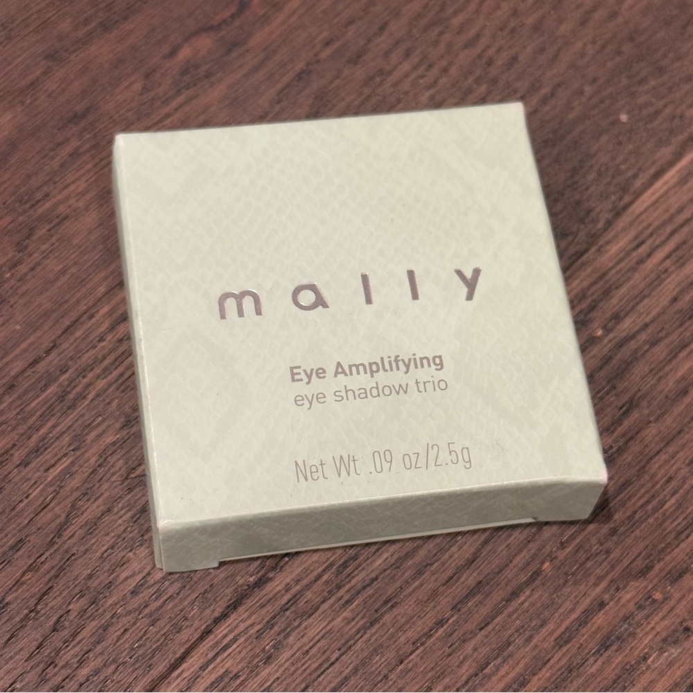 Mally Eye Amplifying Eyeshadow Trio - NIB
